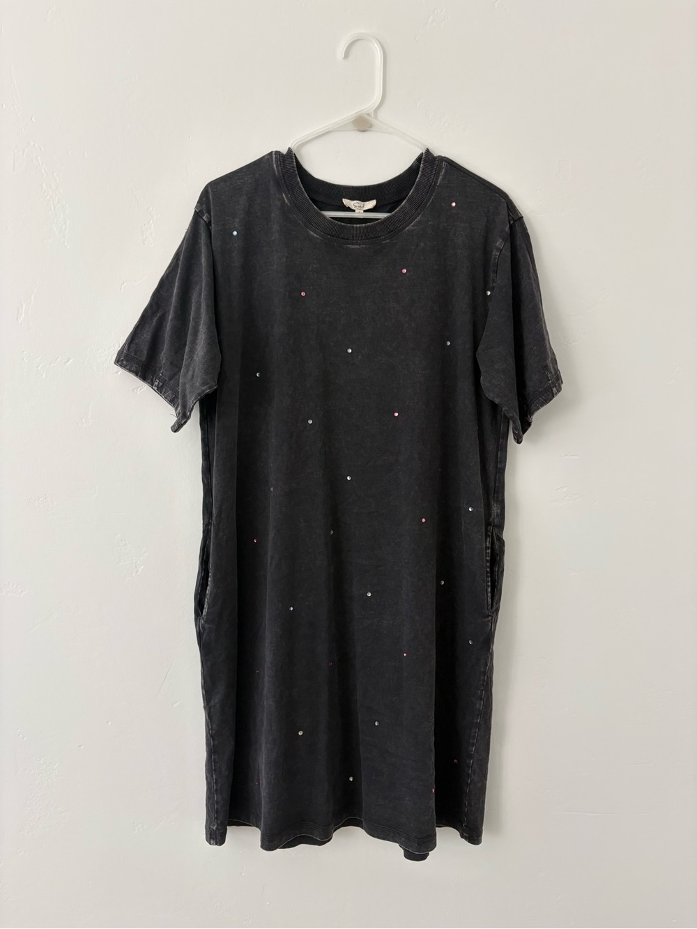easel Black Midi T-Shirt Dress with Pink Blue and White Gems, has pockets